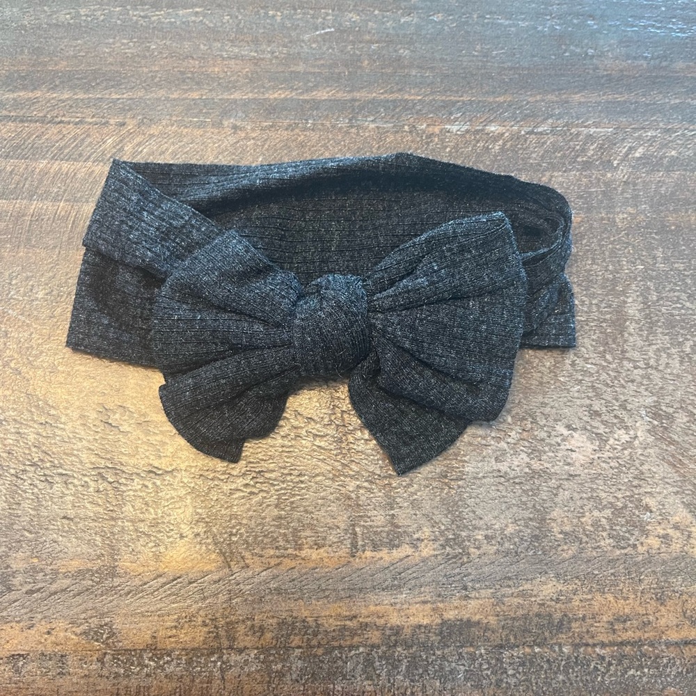 Black Hair Accessories with Bow Design